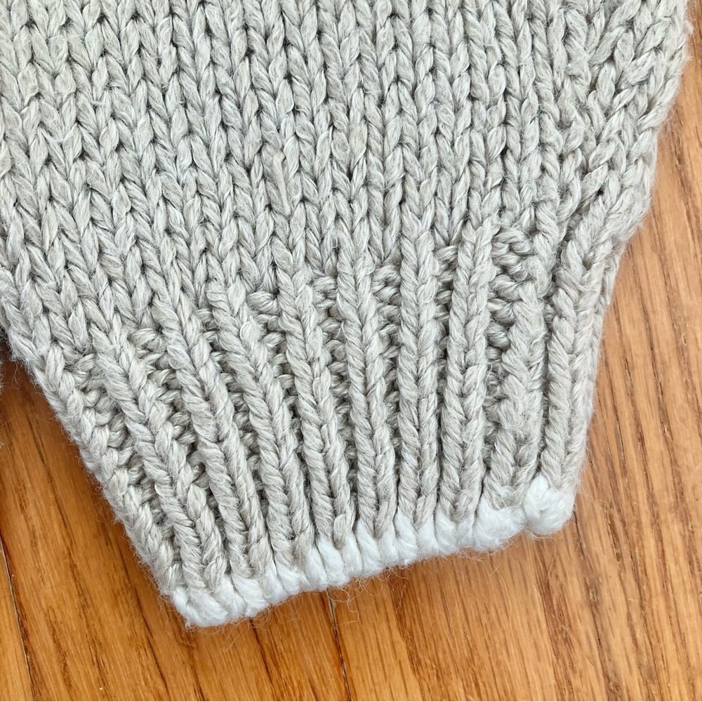 Vintage Huntington Ridge Hand-Knit Floral Sweater - Picture 3 of 11